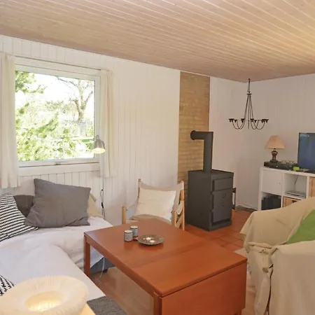 Three-bedroom Holiday Vaeggerlose With A Fireplace 06 *