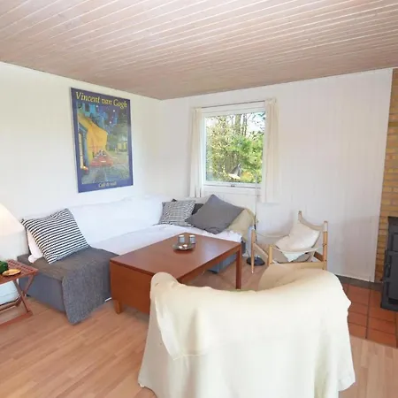 Three-bedroom Holiday Vaeggerlose With A Fireplace 06 *
